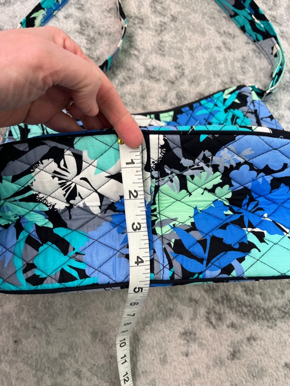 VERA BRADLEY CARRYALL CROSSBODY CAMOFLORAL QUILTED BAG BLACK BLUE GREEN NWT - Picture 17 of 17